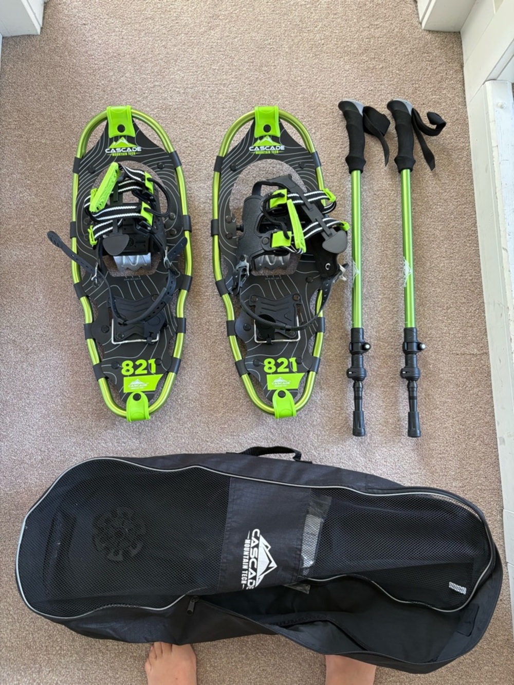 Cascade Mountain Tech Women's 821 Lime Green Snowshoes with Poles